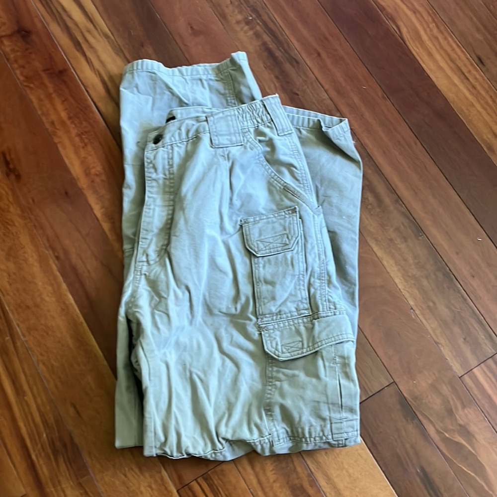 Men’s cargo pants size 32